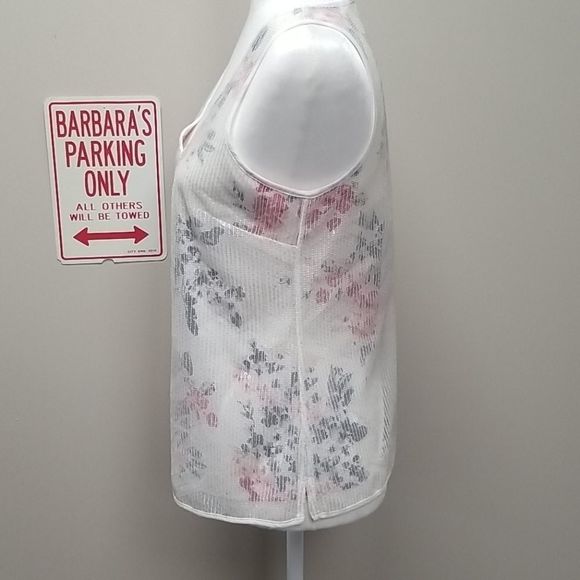 WHITE HOUSE BLACK MARKET SEQUIN OVERLAY TANK. ♥️♥️HOSTESS PIC♥️♥️ - Picture 3 of 6